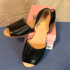 Crown Vintage black leather cut out flat